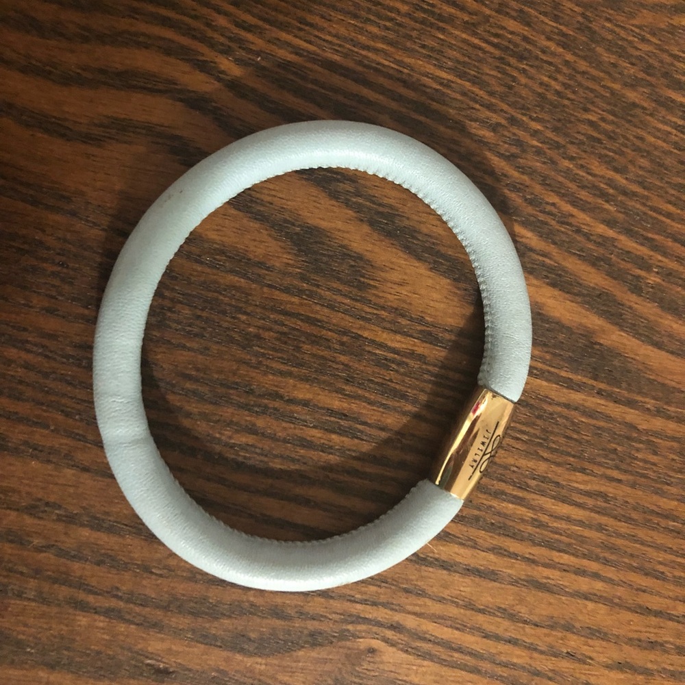 Leather Endless Bracelet